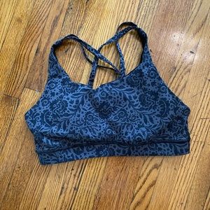 Lululemon sports bra Size 8